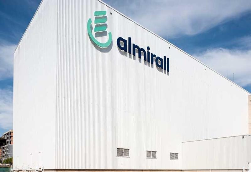 Almirall recibirá 44 M€ tras completar AstraZeneca la transferencia de dos fármacos a Covis Pharma Almirall recibirá 44 M€ tras completar AstraZeneca la transferencia de dos fármacos a Covis Pharma