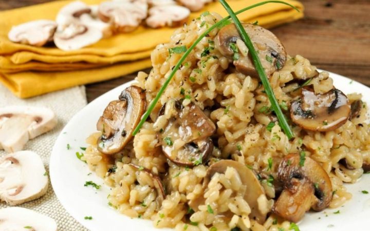 6 Empieza a preparar risotto de champinones Merca2.es
