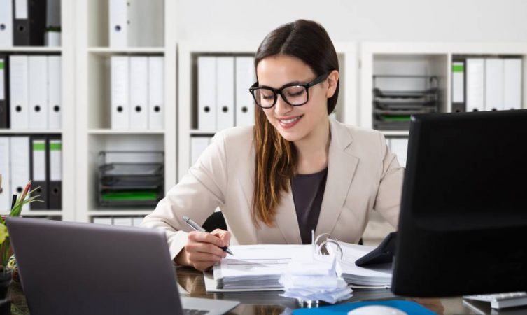 Más mujeres que hombres entre las altas en el RETA