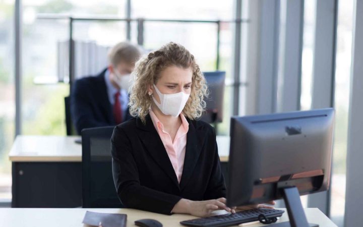 ¿Qué ocurre si un autónomo no recuerda dar de alta el centro de trabajo? 56 Merca2.es Alta del centro de trabajo ante el Ayuntamiento y la Comunidad Autónoma