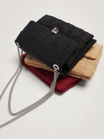 Bolso bandolera acolchado de nylon