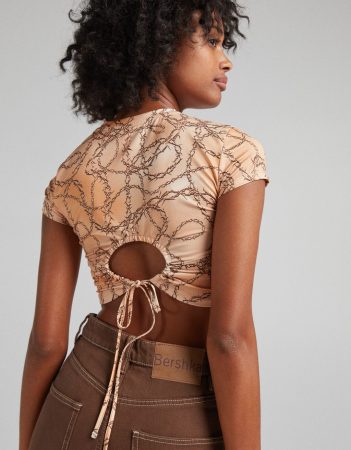 Camiseta manga corta abertura espalda