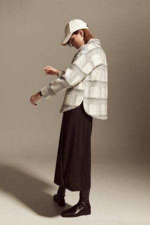 Chaqueta cuadros corta