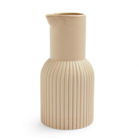 Jarra estriada para agua beige de cerámica