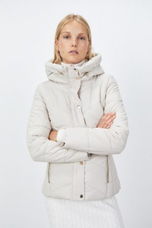 PARKA ACOLCHADA CAPUCHA  