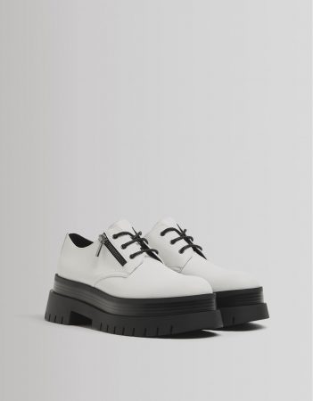 Zapato plataforma detalle cremallera  