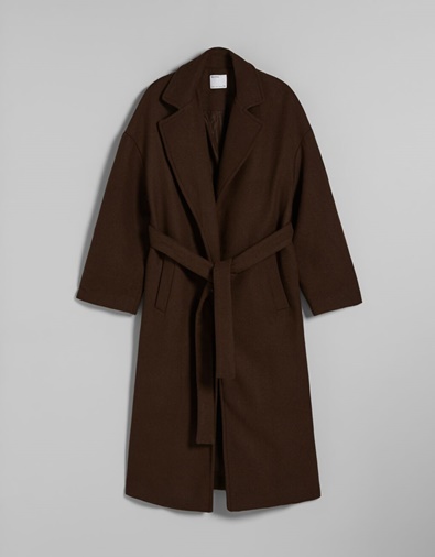 Abrigo Bershka frío confortable elegante