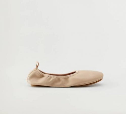 Bailarina de piel plegable