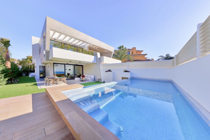 El hogar del lujo y el sol en Puerto Banús (Marbella) por 1,6 M€ 1 Merca2.es banus bay 2 Merca2.es