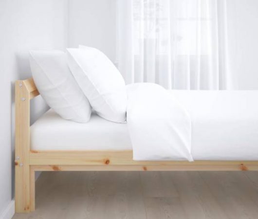 Estructura de cama de IKEA