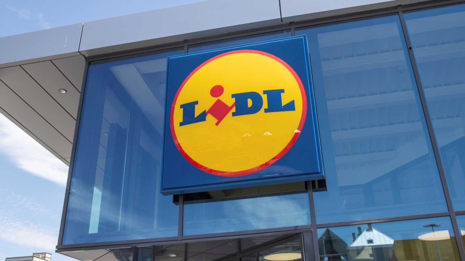 Lidl rebaja un 20% su sofá cama ‘viral’ que no tiene ni Ikea Lidl rebaja un 20% su sofá cama ‘viral’ que no tiene ni Ikea