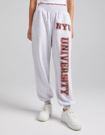 Pantalón de felpa en Bershka