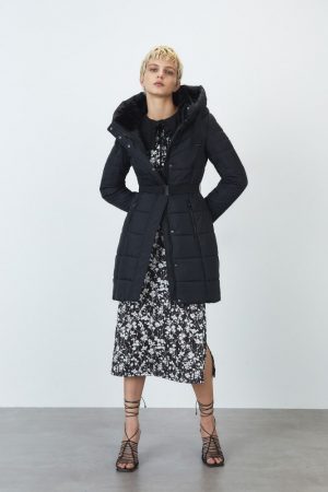 Parka larga con capucha