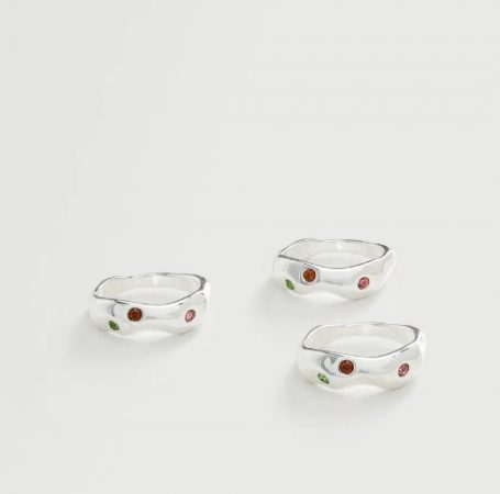 screenshot shop.mango .com 2022.01.29 10 30 48 Merca2.es