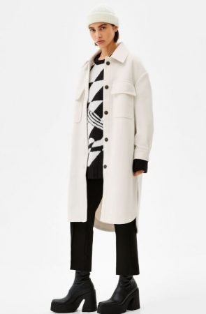 screenshot www.bershka.com 2022.01.19 11 59 23 Merca2.es