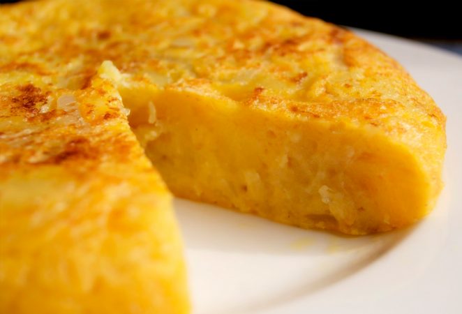 Tortilla de patatas: la receta insuperable de Ferran Adrià, paso a paso 9 Merca2.es tortilla patata Merca2.es