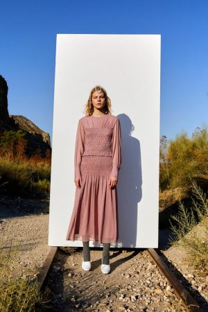 Vestido midi de gomas