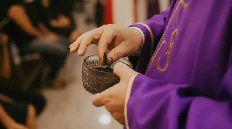 Cenizas Thays Orrico Unsplash 190122 Merca2.es