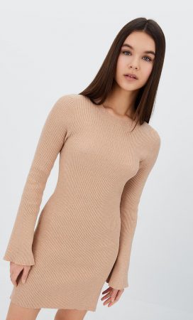 Para comuniones, bodas o fiestas: vestidos de gala de Stradivarius 35 Merca2.es Vestido punto manga acampanada