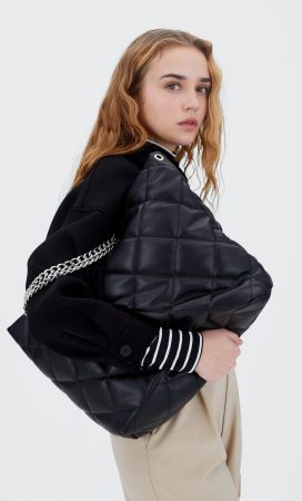 Bolso shopper con asa de cadena de Stradivarius