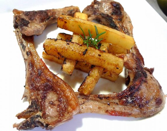 chuletillas de ternasco de aragon con pina 1146x900 1 Merca2.es