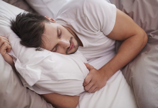 dormir de lado 2 Merca2