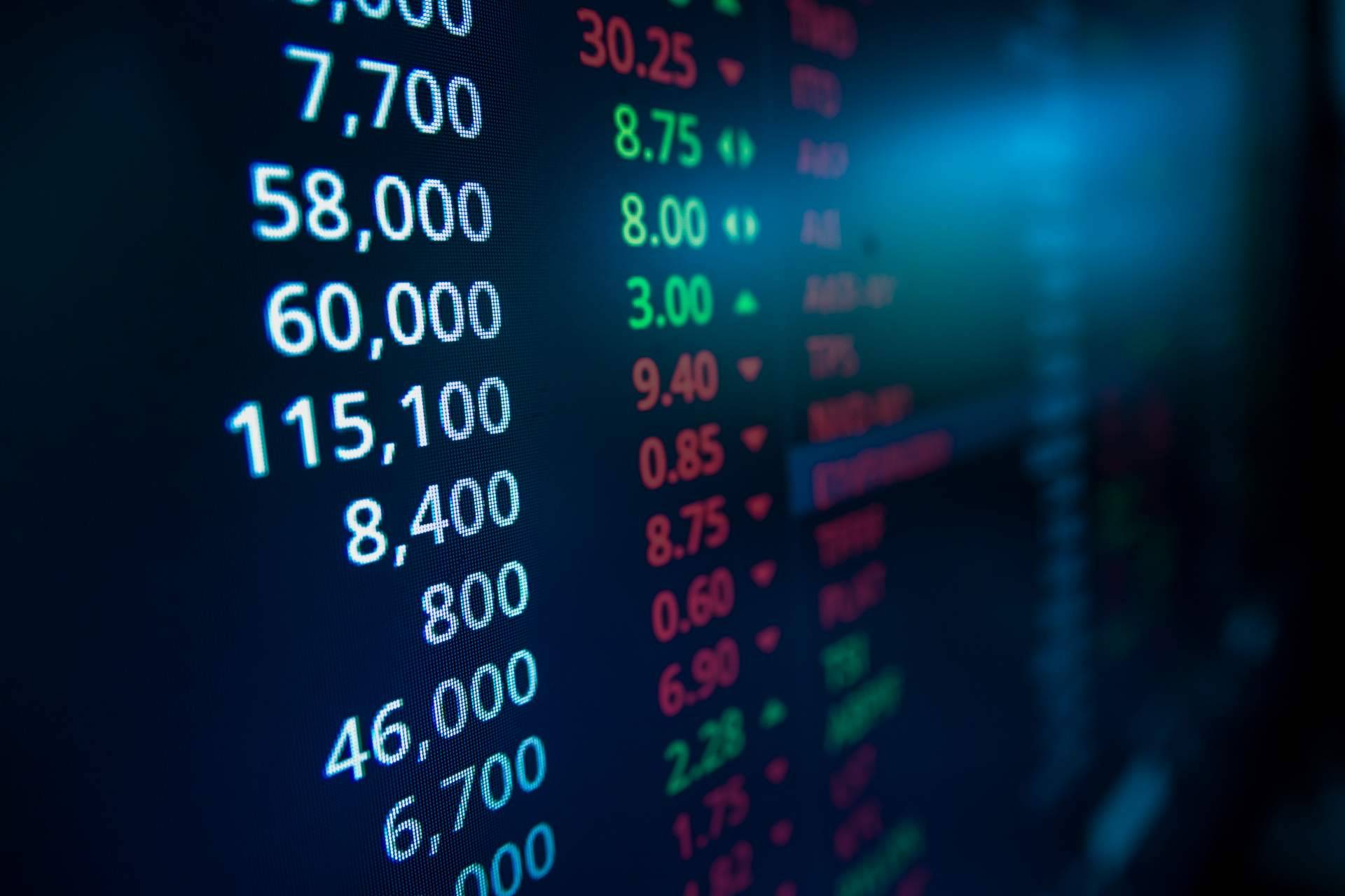 La plataforma EducaCEP ofrece tutoriales adaptados a cualquier nivel para aprender a invertir en bolsa