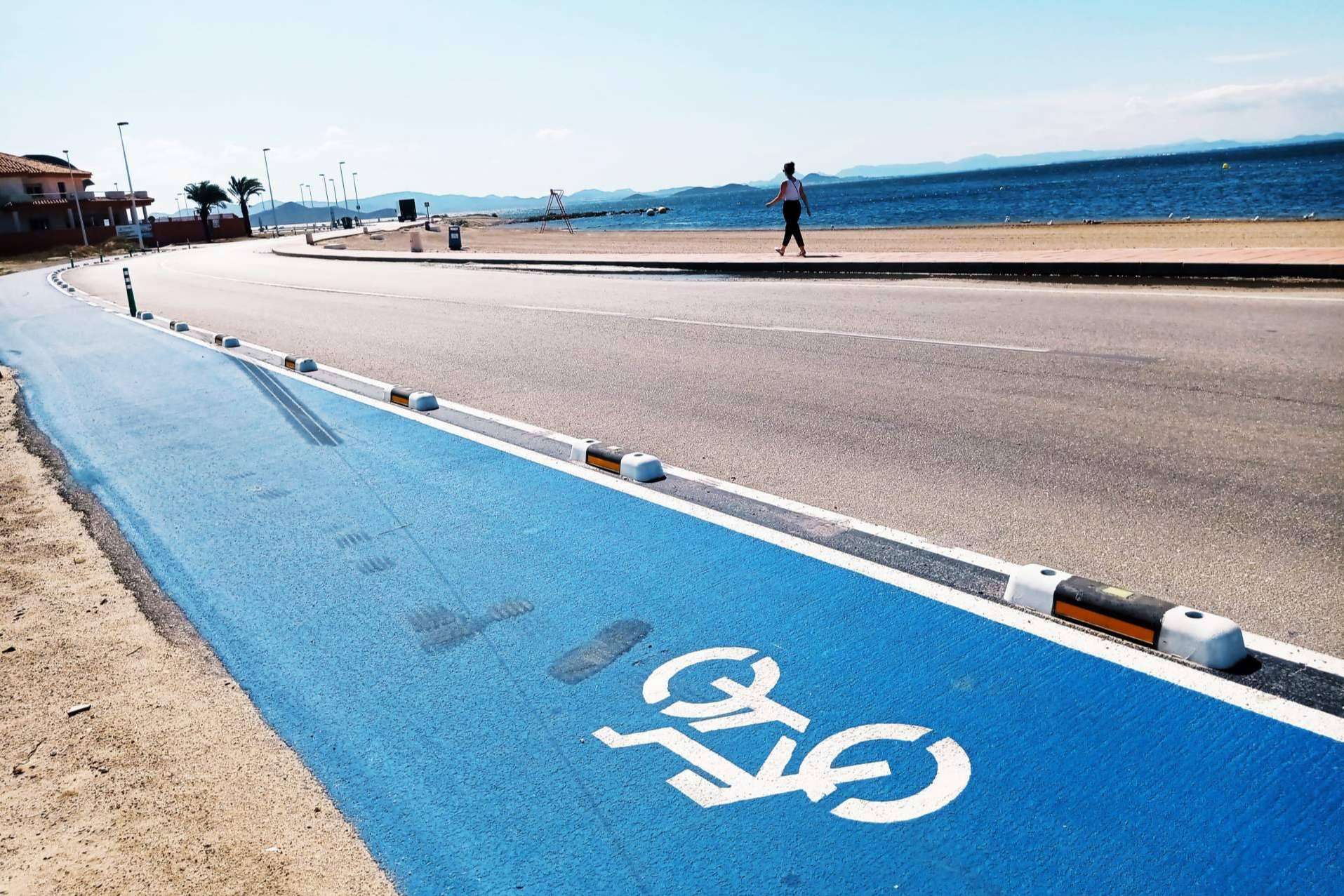 Uso de materiales reciclados para la instalación de un carril bici en Murcia, por GB Solutions