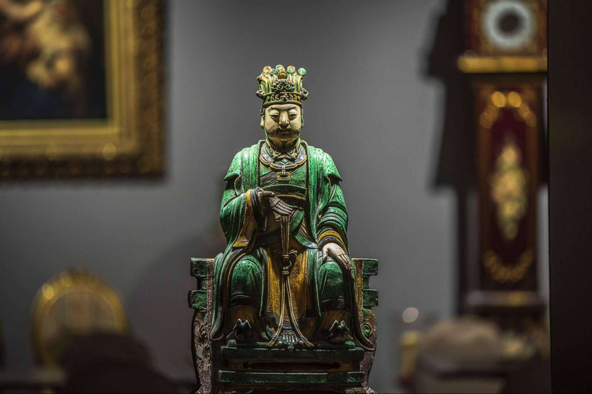 La casa de subastas especializada en antigüedades y arte asiático es Subastas Darley