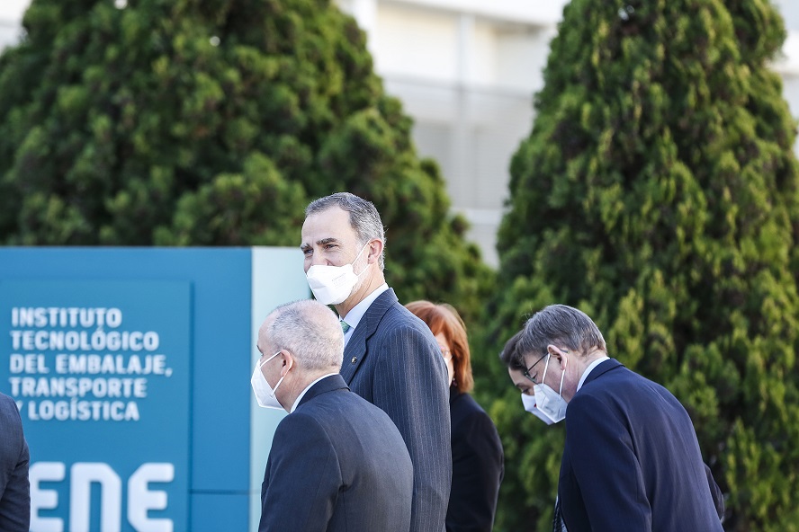 El rey Felipe VI destaca el «buen trabajo» y «compromiso» de ITENE con la I+D+i El rey Felipe VI destaca el «buen trabajo» y «compromiso» de ITENE con la I+D+i