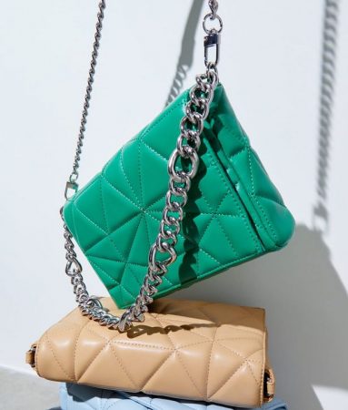 screenshot www.stradivarius.com 2022.02.16 10 12 10 Merca2.es