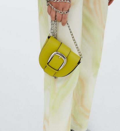 screenshot www.stradivarius.com 2022.02.16 10 23 27 Merca2.es