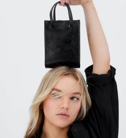 screenshot www.stradivarius.com 2022.02.16 10 30 03 Merca2.es