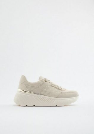 El deportivo de piel de Zara con el que serás la envidia de tus amigas 55 Merca2.es screenshot www.zara .com 2022.02.22 17 46 50 Merca2.es