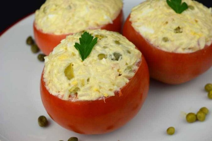 tomates rellenos de ensaladilla de arroz Merca2.es