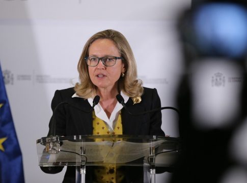 El Gobierno reúne a los agentes sociales para avanzar en el Plan Nacional de Respuesta al impacto de la guerra Nadia Calviño