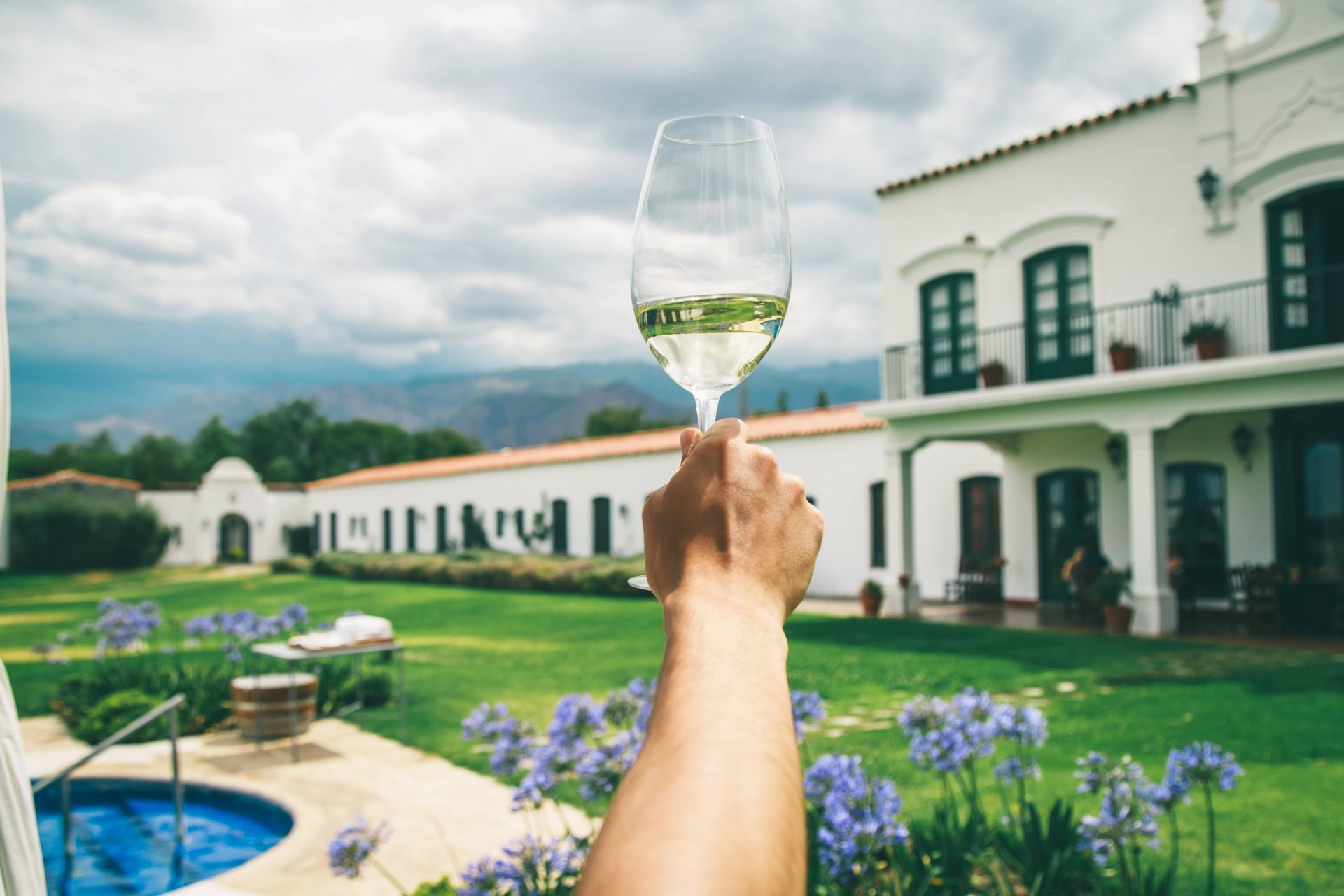 El vino espumoso español gana enteros en Suiza