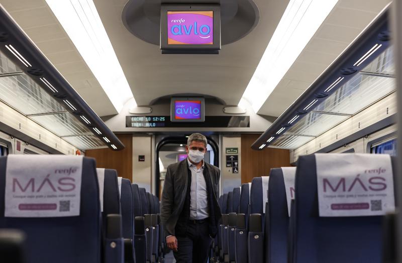 Renfe refuerza con 5.000 plazas adicionales los trenes Avlo Madrid-Valencia durante las Fallas