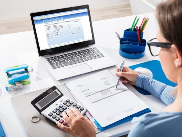 ¿Cómo corregir un error en una factura? 4 Merca2.es 5ef3eb66de886 Merca2.es