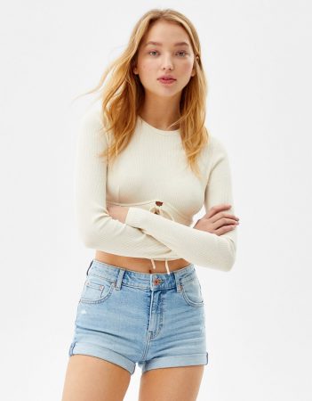 Bershka desata la locura con este vestido en dos colores por 19,99 euros 37 Merca2.es Short denim básico Bershka