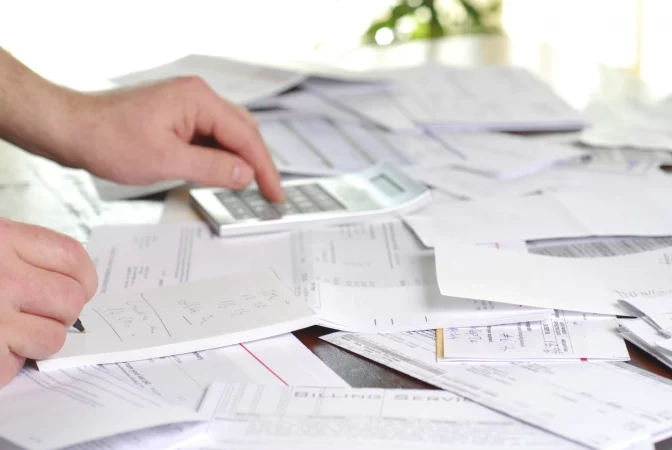 ¿Cómo corregir un error en una factura? 8 Merca2.es calcular retencion factura recursoa BBVA Merca2.es