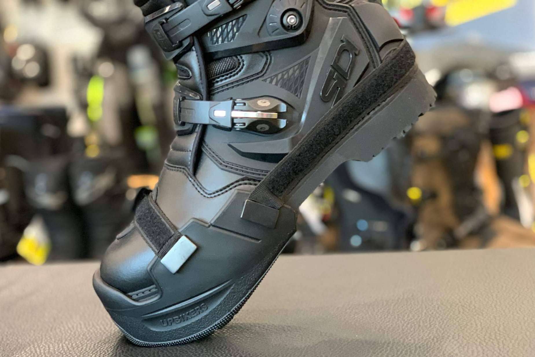 ¿Cómo llegar mejor al suelo con la moto? UPBIKERS