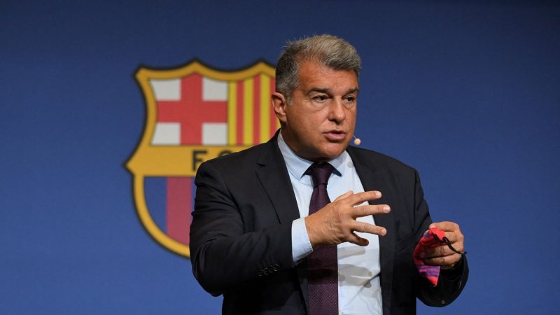 Paralización y bajada de nota en el Espai Barça de Laporta tras el caso Negreira 1 Merca2.es Joan Laporta, presidente del FC Barcelona