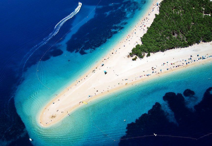 playa de Croacia, el Caribe mediterráneo