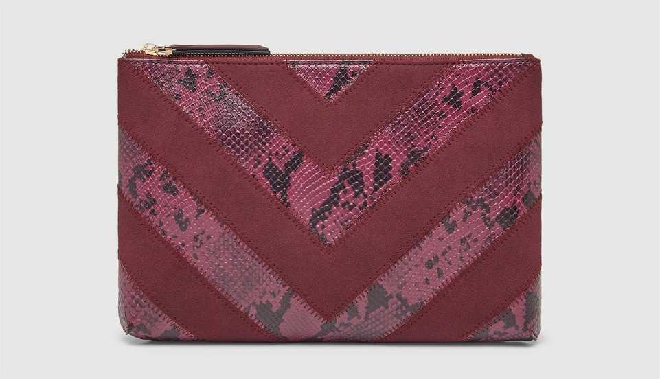 pouch burdeos serpiente