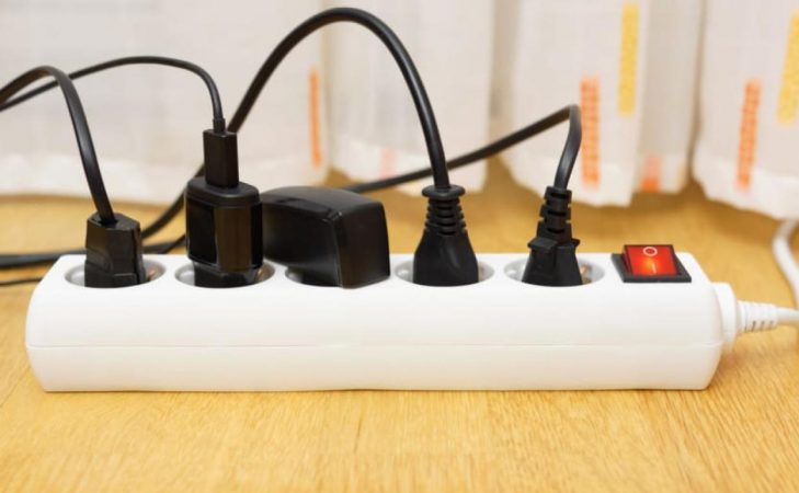 El dinero que te cuesta dejar encendida la luz roja de la televisión 30 Merca2.es reglatas Merca2.es