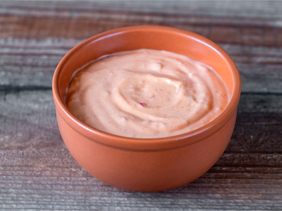 La cantidad exacta de huevos y aceite para hacer una mayonesa perfecta 19 Merca2.es salsa rosa