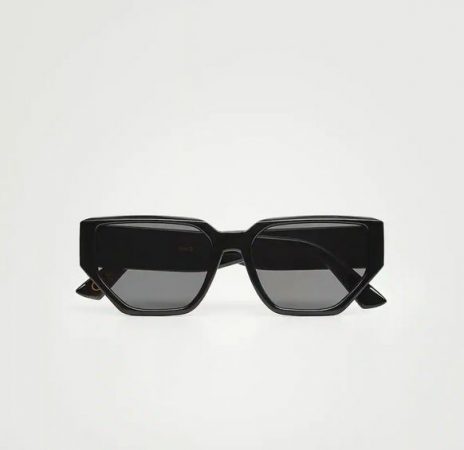 screenshot shop.mango .com 2022.03.31 21 56 33 Merca2.es