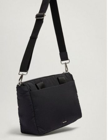 screenshot www.parfois.com 2022.03.03 12 08 59 Merca2.es