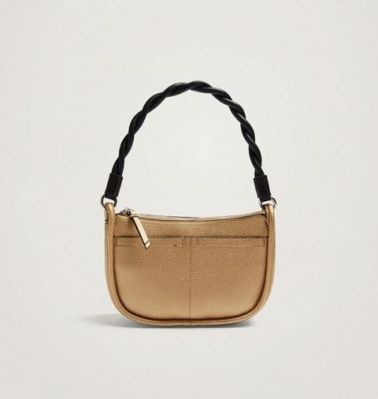 screenshot www.parfois.com 2022.03.24 11 35 14 Merca2.es